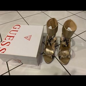 NIB Gold Ankle High Guess Heels in Crocodile Pattern